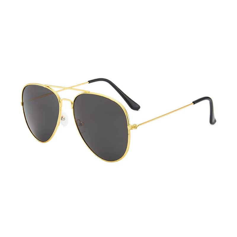 Classic Polarized Aviator Metal Frame Sunglasses with UV400 protection lenses